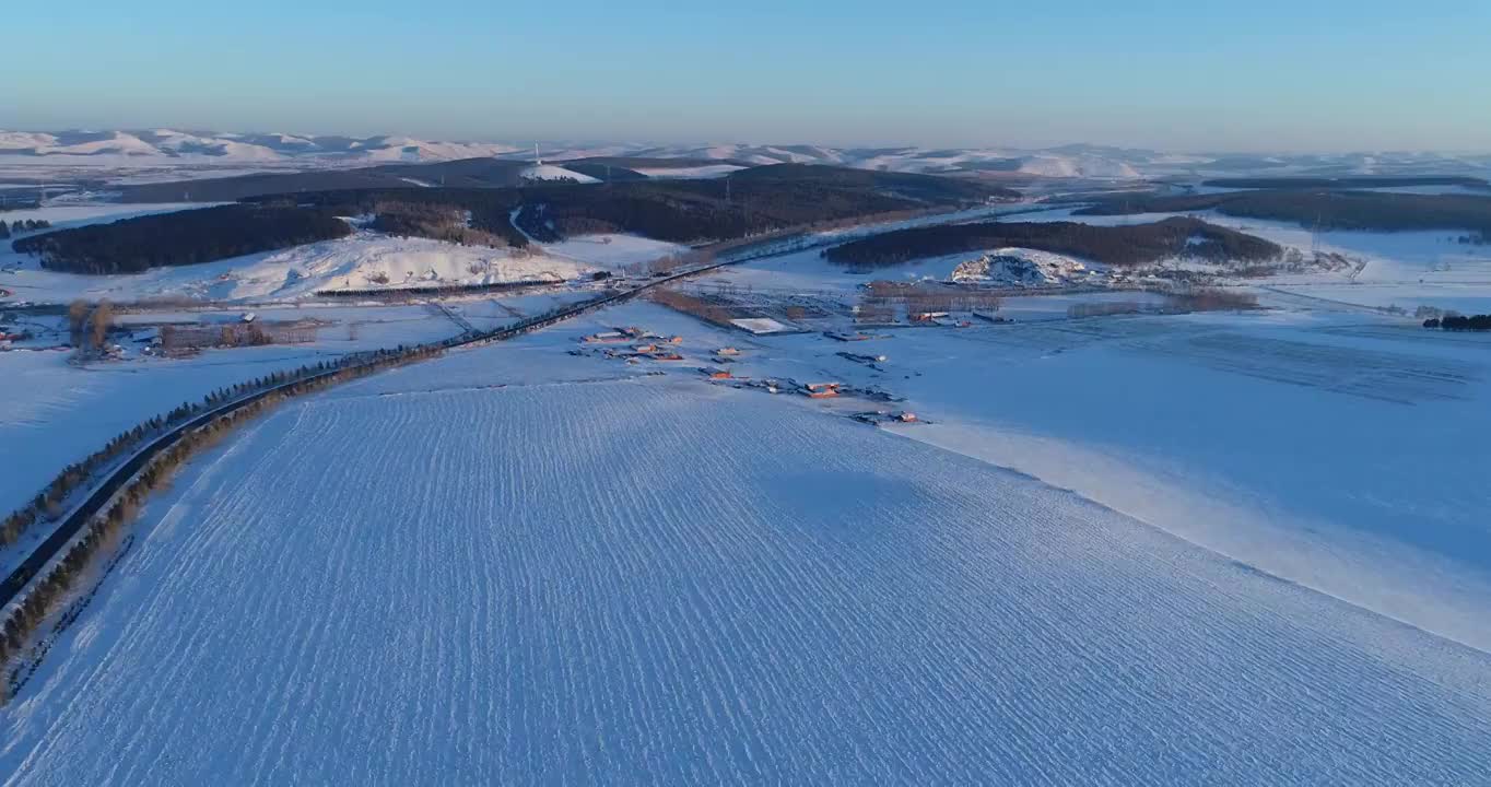 航拍呼伦贝尔垦区冬季雪原风光视频素材