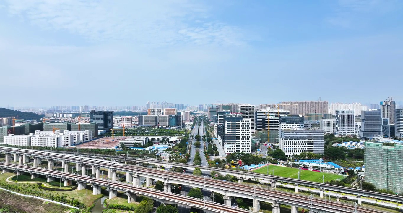 广东佛山南海三山新城航拍视频，新兴科技产业园，粤港澳大湾区城市天际线，城市风光，天空，广州南站，高铁视频素材