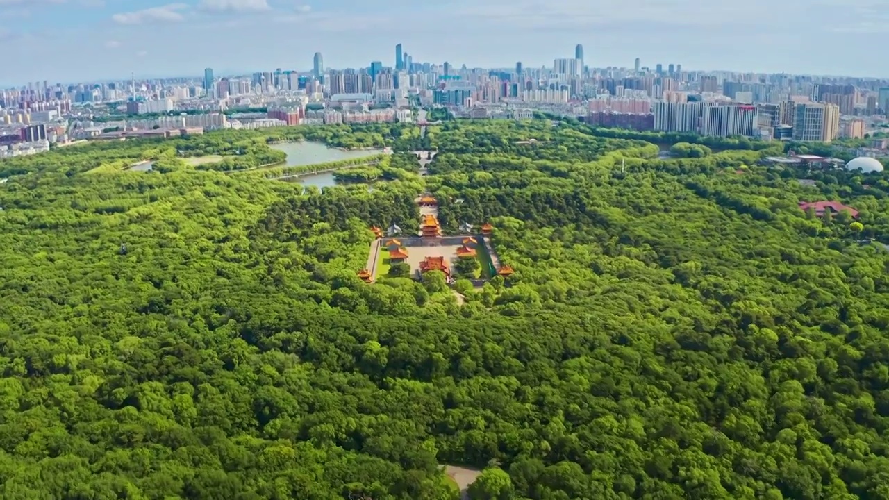 中国辽宁沈阳北陵城市风景与古建筑航拍全景视频素材