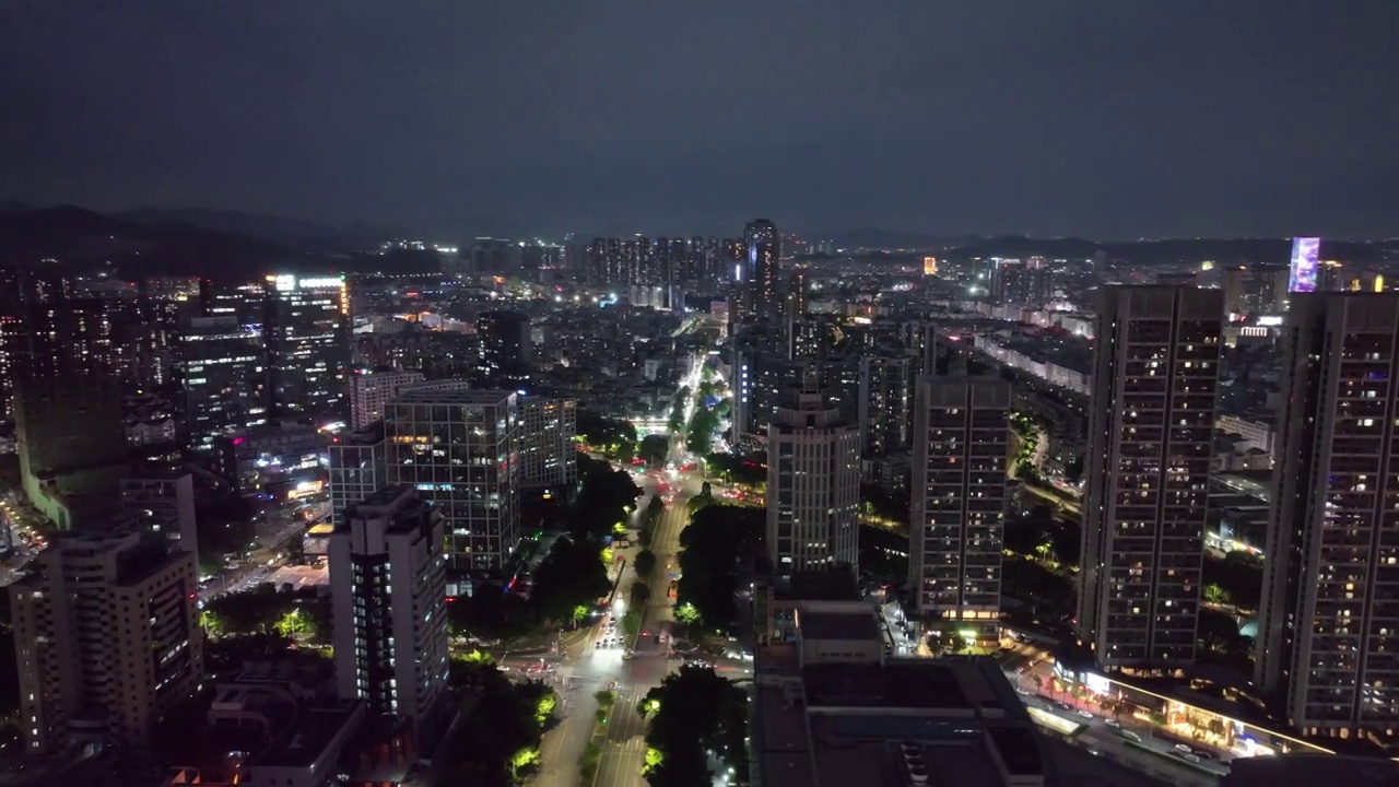 4K正版-航拍深圳龙翔大道夜景晚高峰车流视频素材