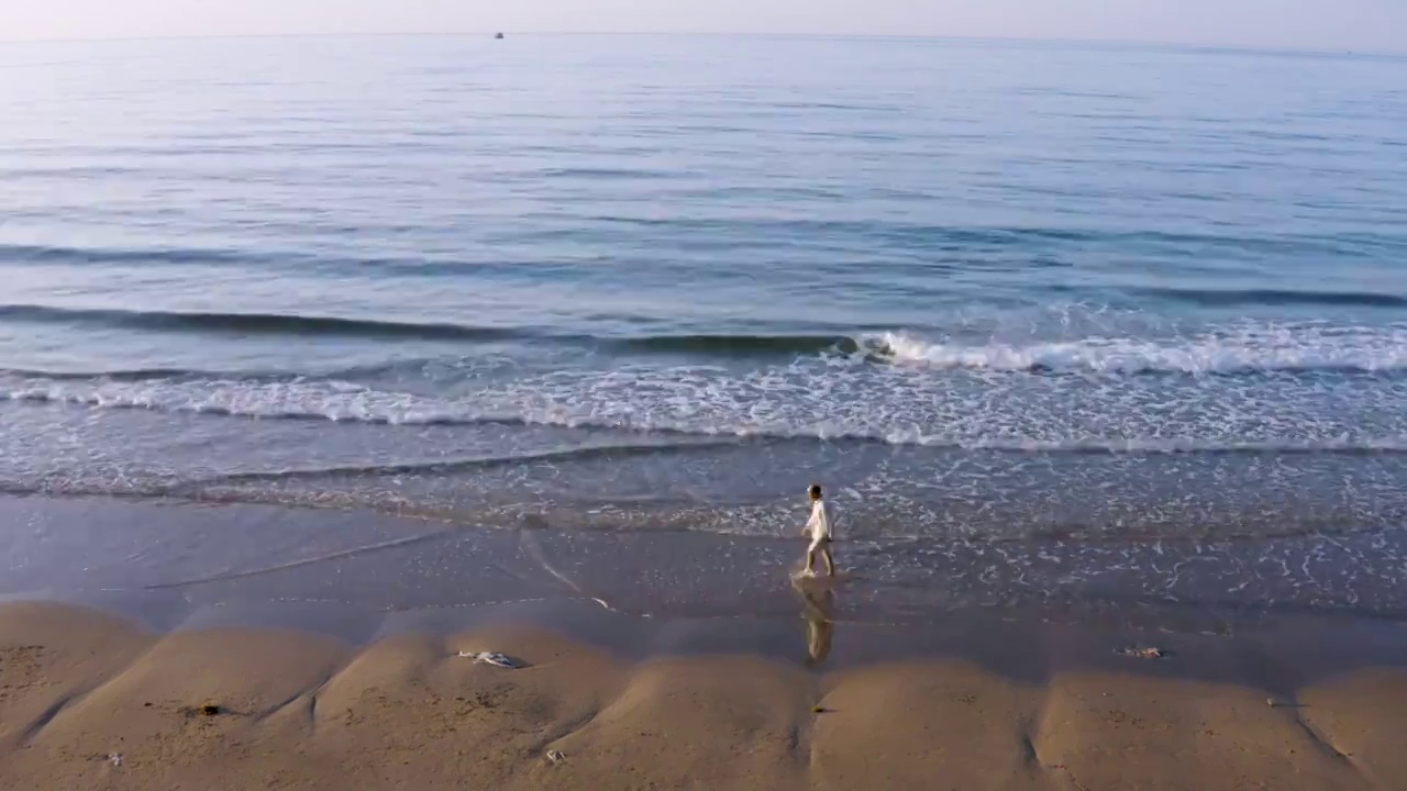 航拍中国海南万宁兴隆最美海湾石梅湾视频素材