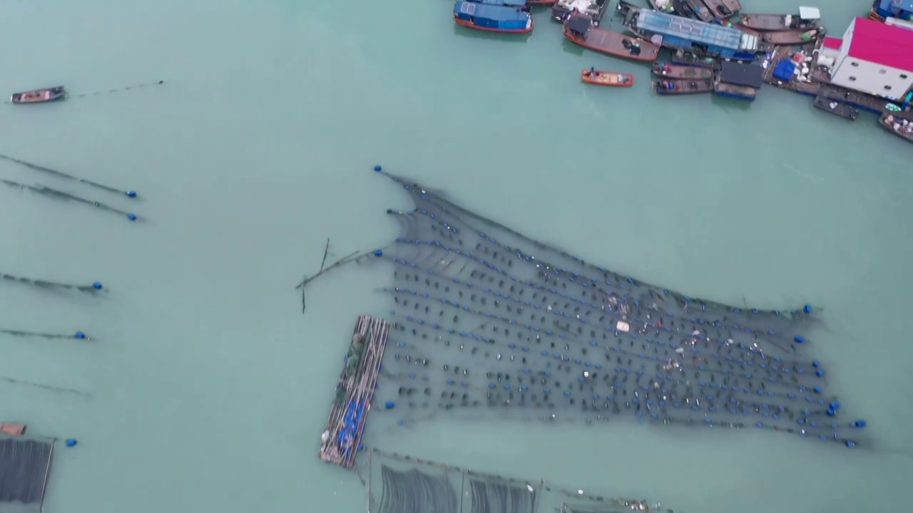 航拍福建霞浦海上渔船渔网视频素材