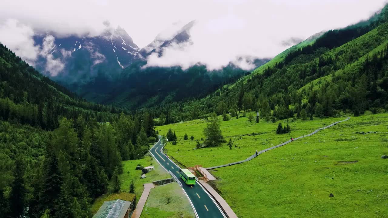 中国四川川西四姑娘山风景名胜区视频素材