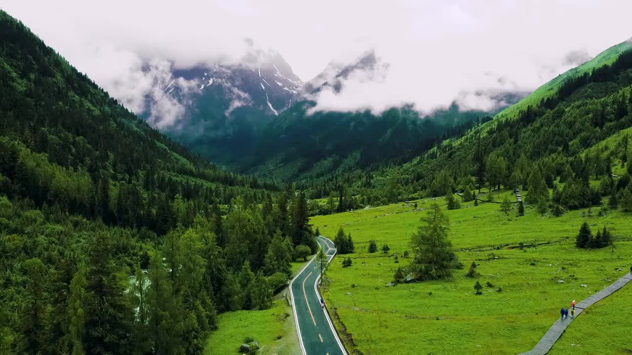 中国四川川西四姑娘山风景名胜区视频素材