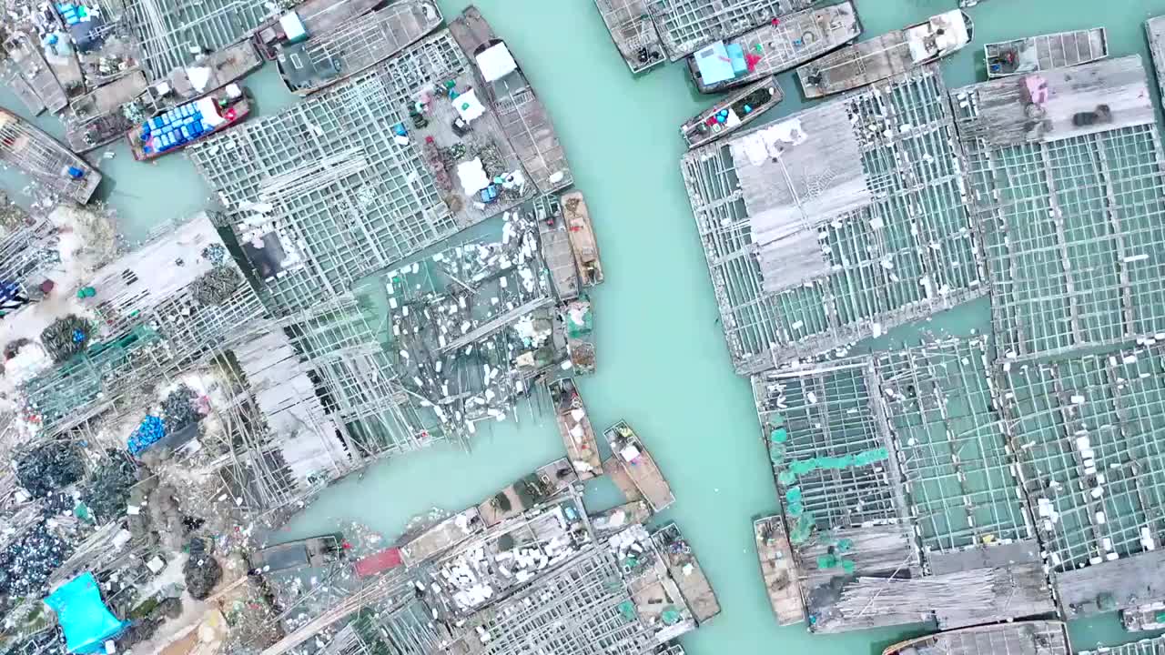 航拍福建霞浦海面渔船视频素材