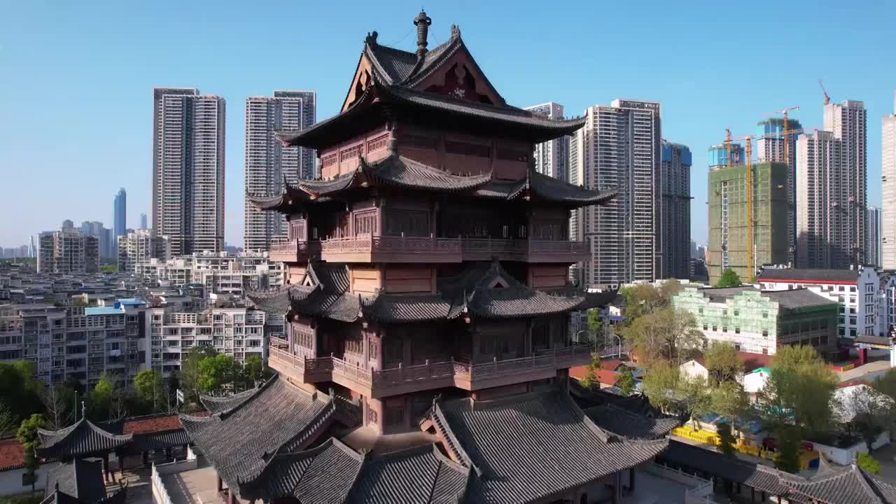 航拍武汉地标旅游景点归元寺圆通阁视频素材