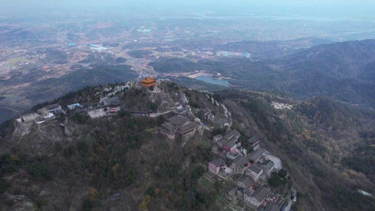 航拍武汉5A级旅游景区木兰山山顶视频素材