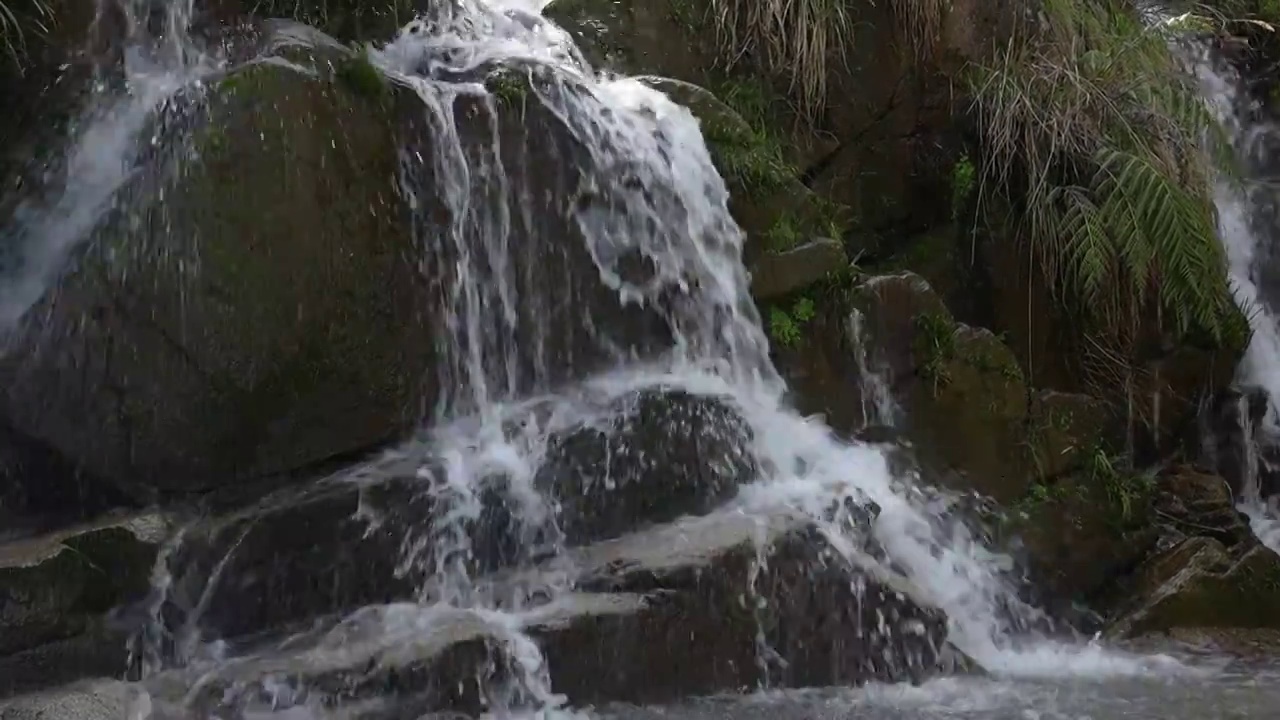 山间流水视频素材