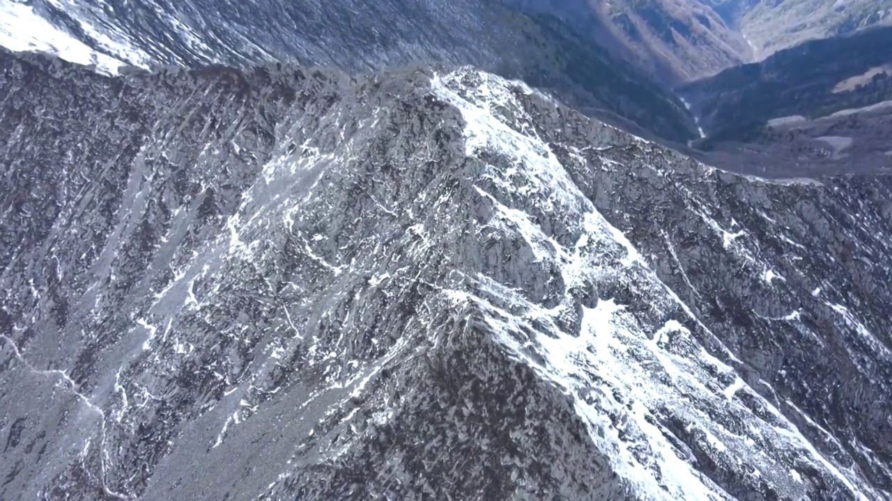 雪山山顶视频素材画面2
