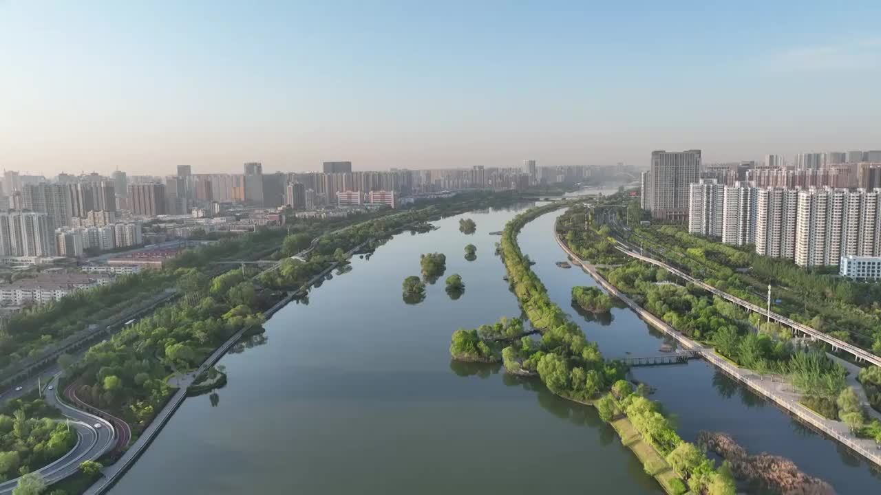 航拍山西汾河太原段漪汾桥到长风大桥视频素材