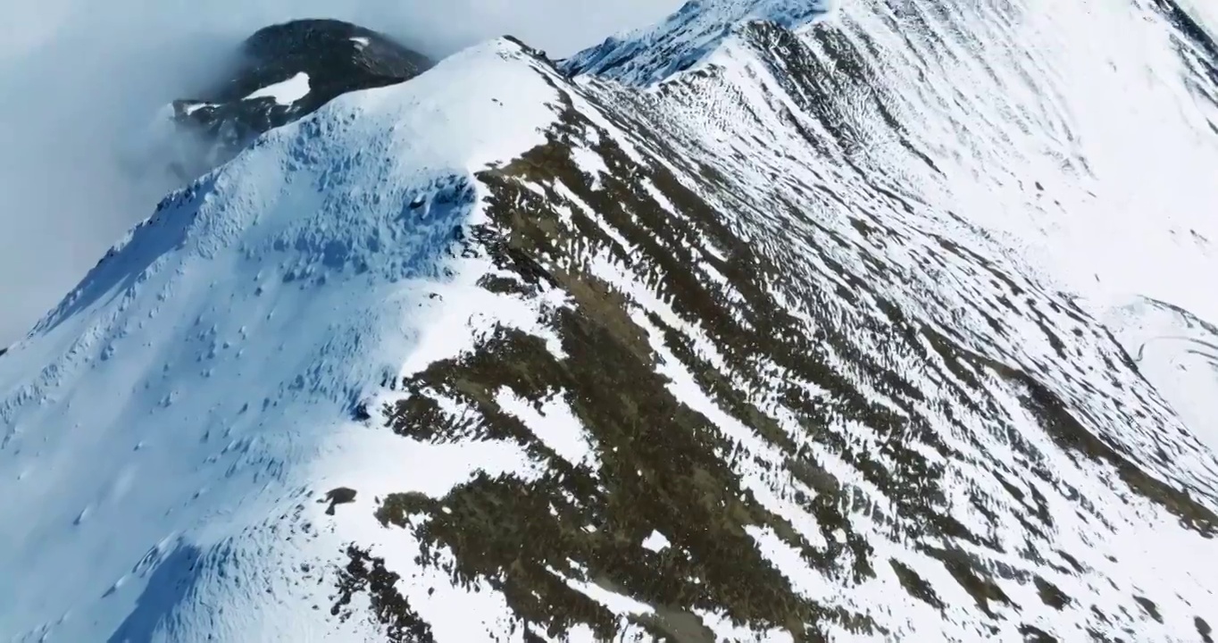 四川夹金山雪山航拍视频素材