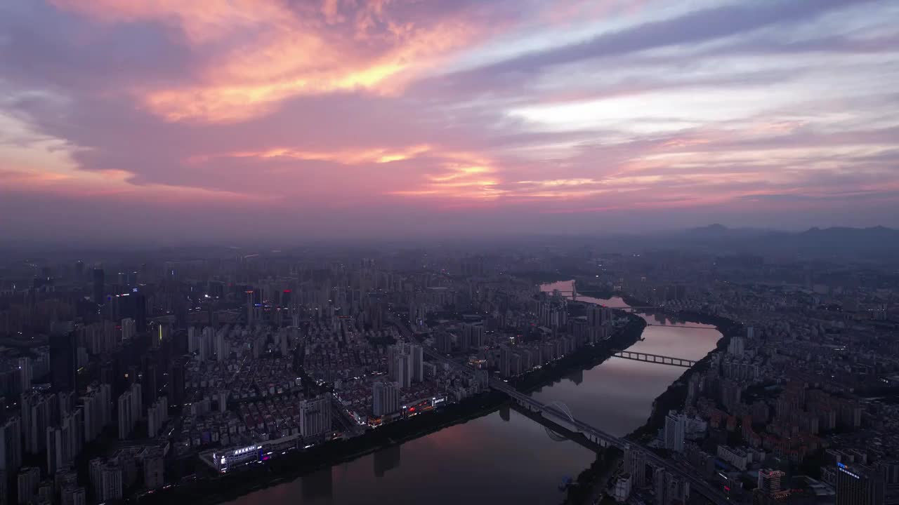 航拍赣州城市日落火烧云场景视频素材