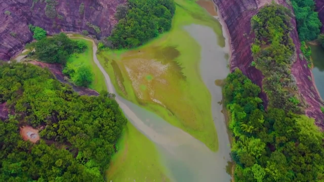 清远市石围六房水库卡斯特地貌雨后风景（合集）视频素材画面1