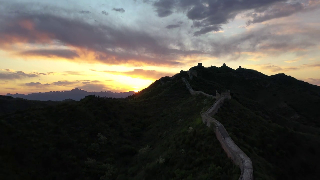 长城夕阳落日夕阳照耀风光视频素材