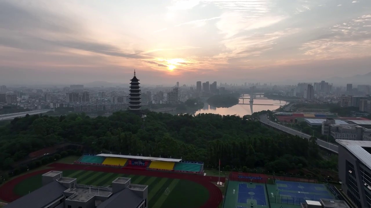 航拍赣州翠浪塔日出全景视频素材