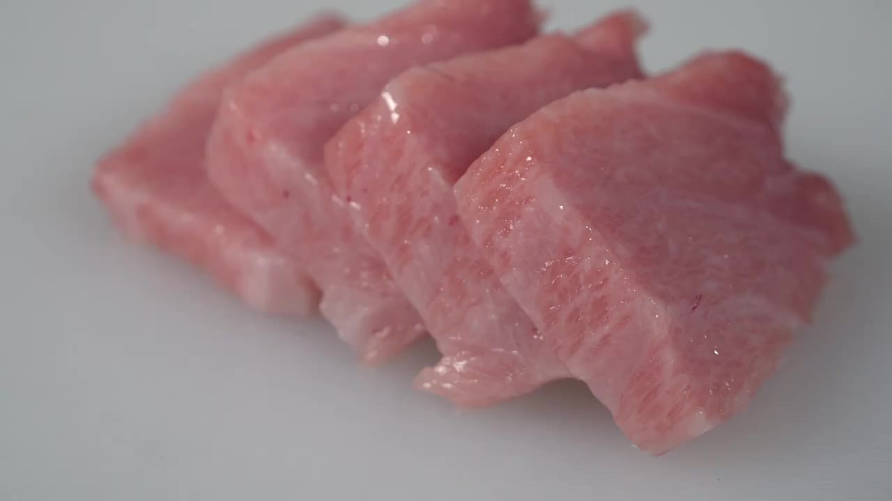 日本料理和风洋食厨师刀切和牛肉片牛肉视频素材