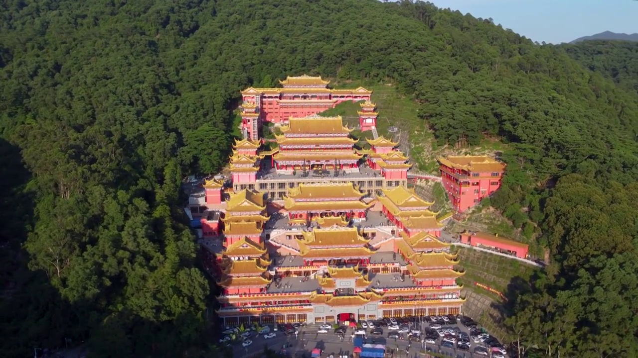 中国东莞大岭山观音寺航拍视频素材