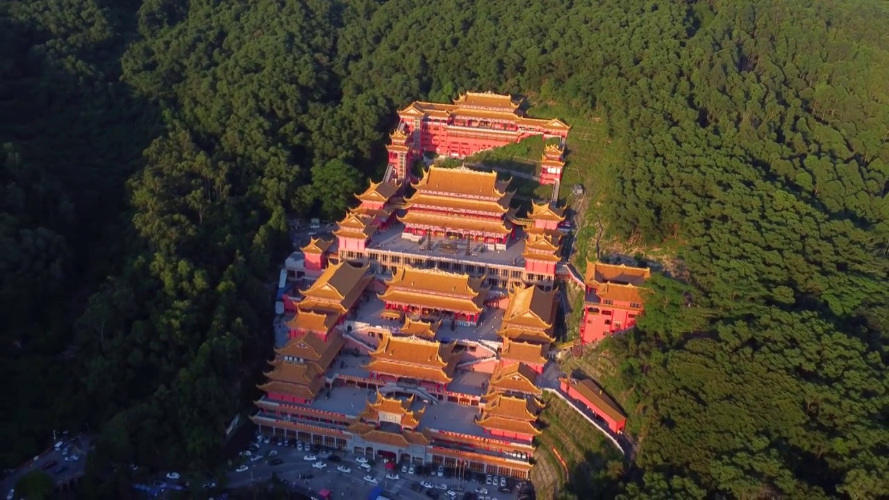 中国东莞大岭山观音寺航拍视频素材