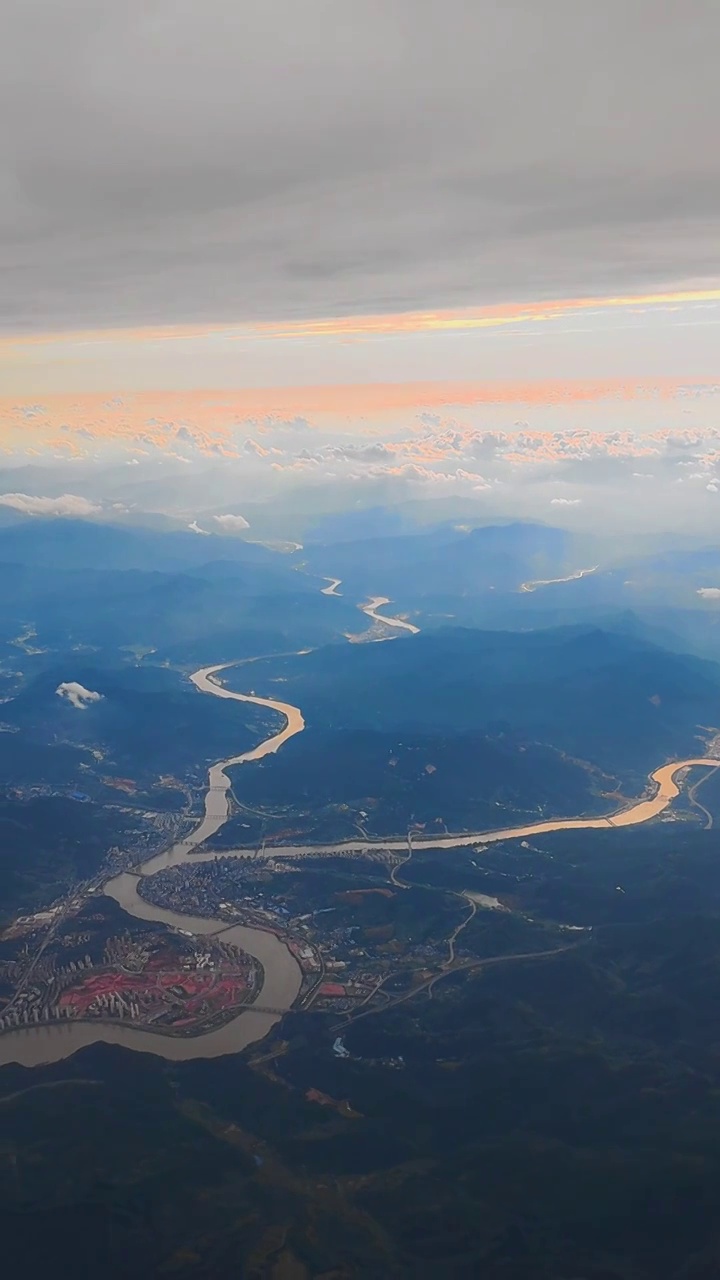 航拍福建武夷山脉河流视频素材