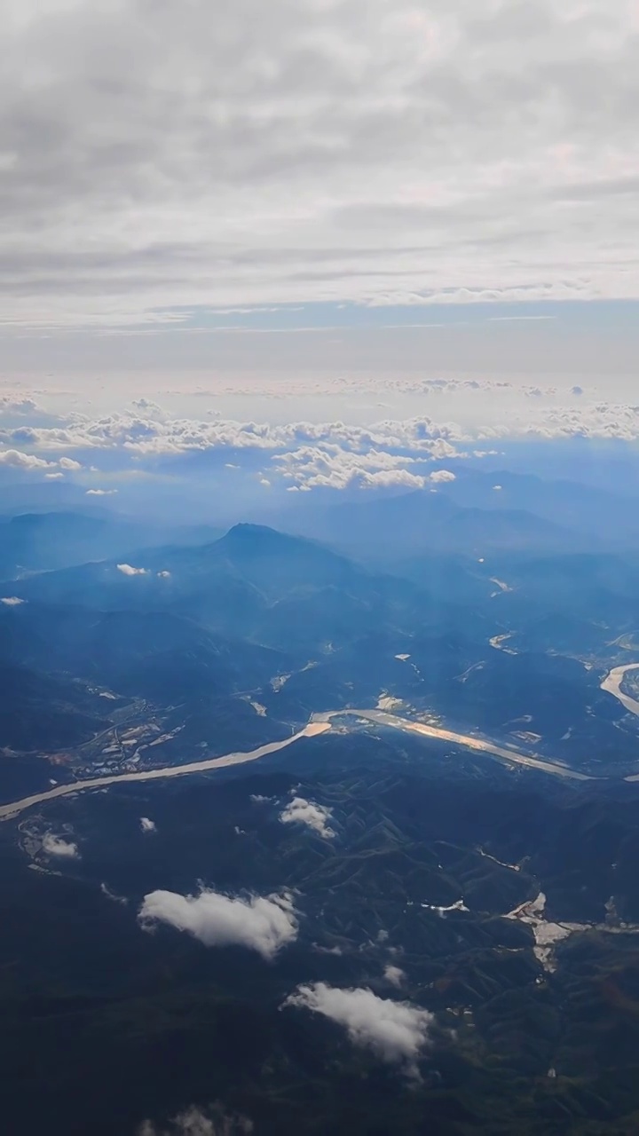 航拍福建武夷山脉河流视频素材