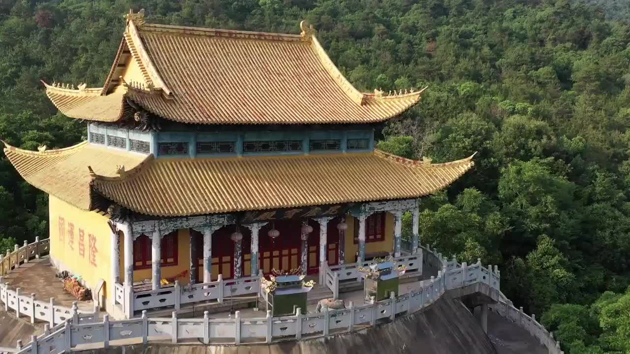 江苏南京溧水区无想山国家森林公园，无想寺景区，无想寺的古风建筑视频素材