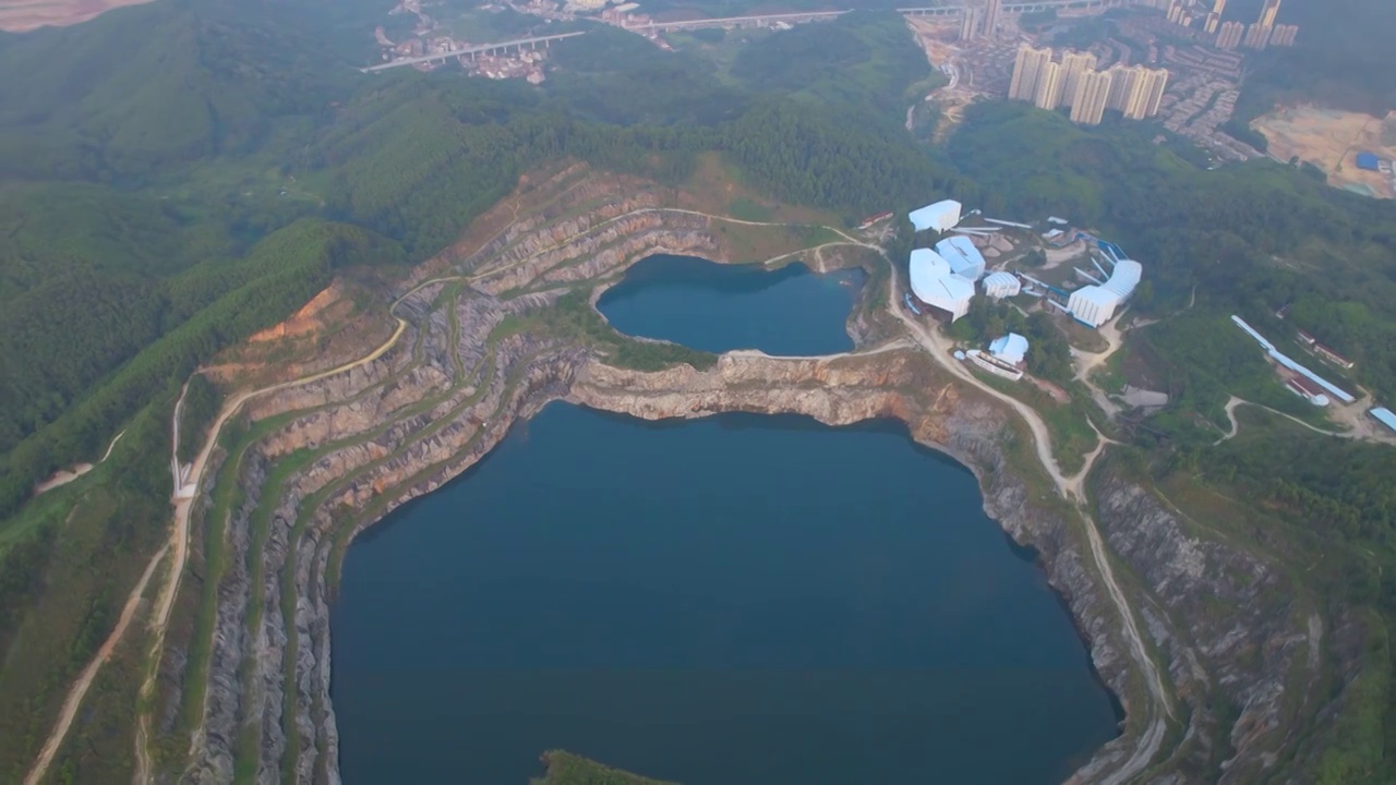 广州油麻山天坑视频素材