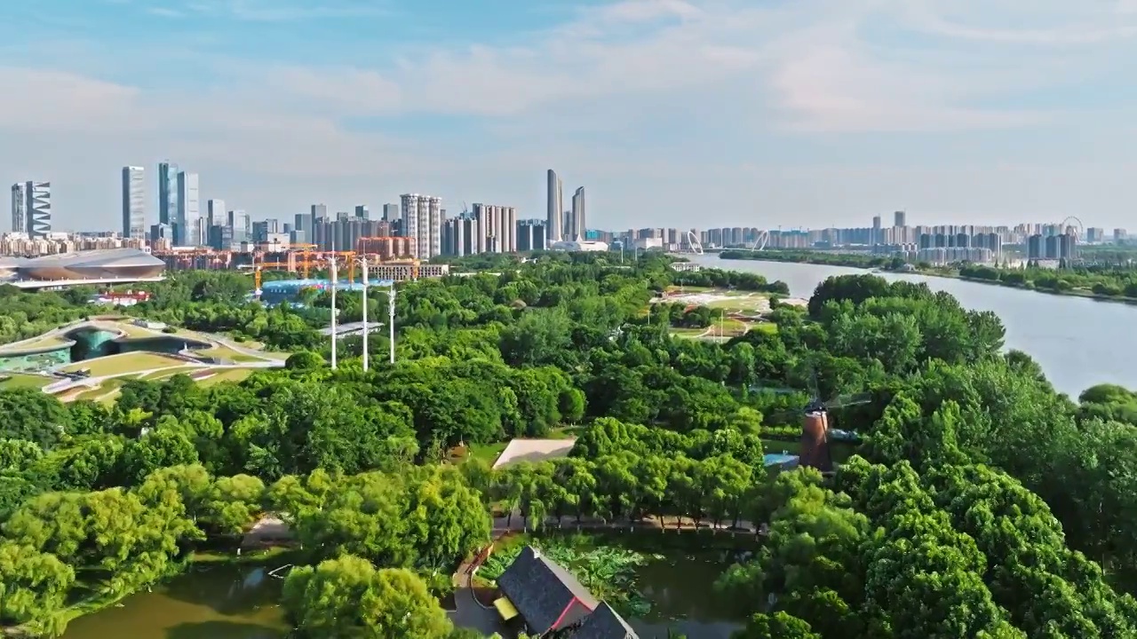 南京建邺区河西新城城市绿化道路绿化生态城市视频素材