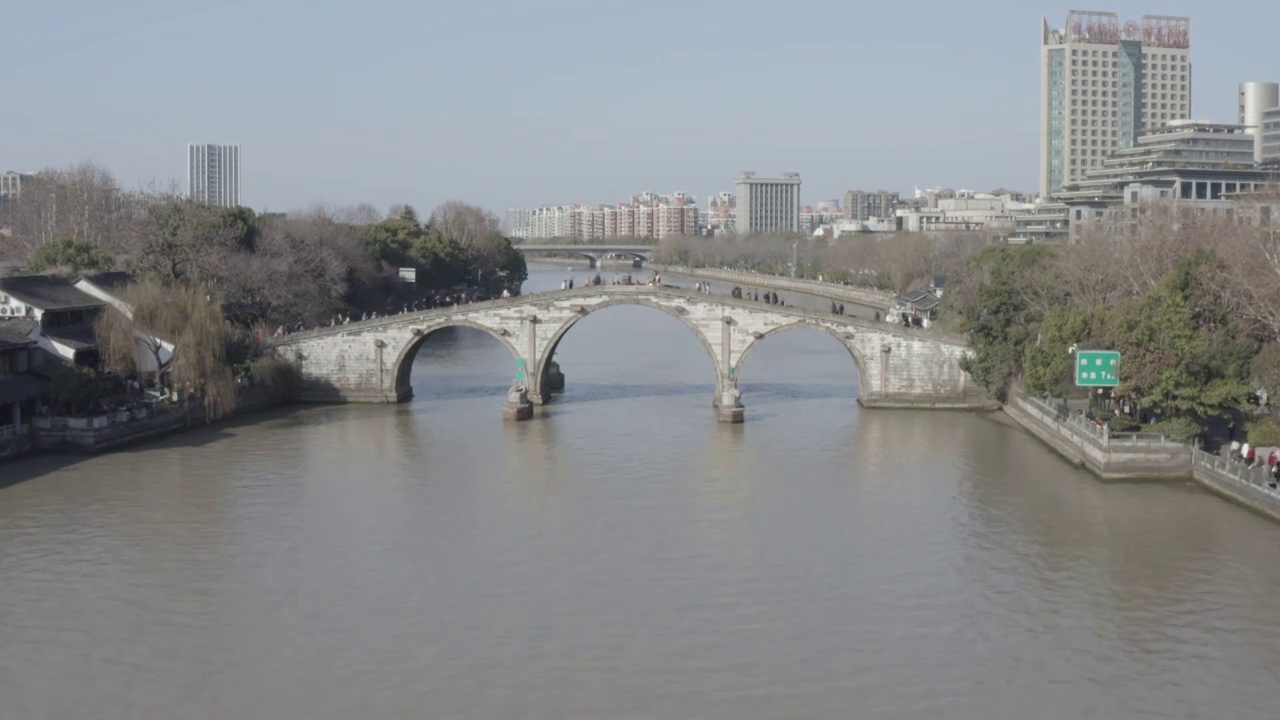 航拍杭州拱宸桥京杭大运河视频素材