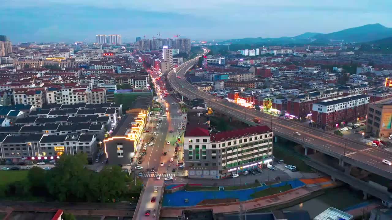 浙江义乌苏溪夜景风光国贸大道苏溪段夜景车流航拍合集（合集）视频素材