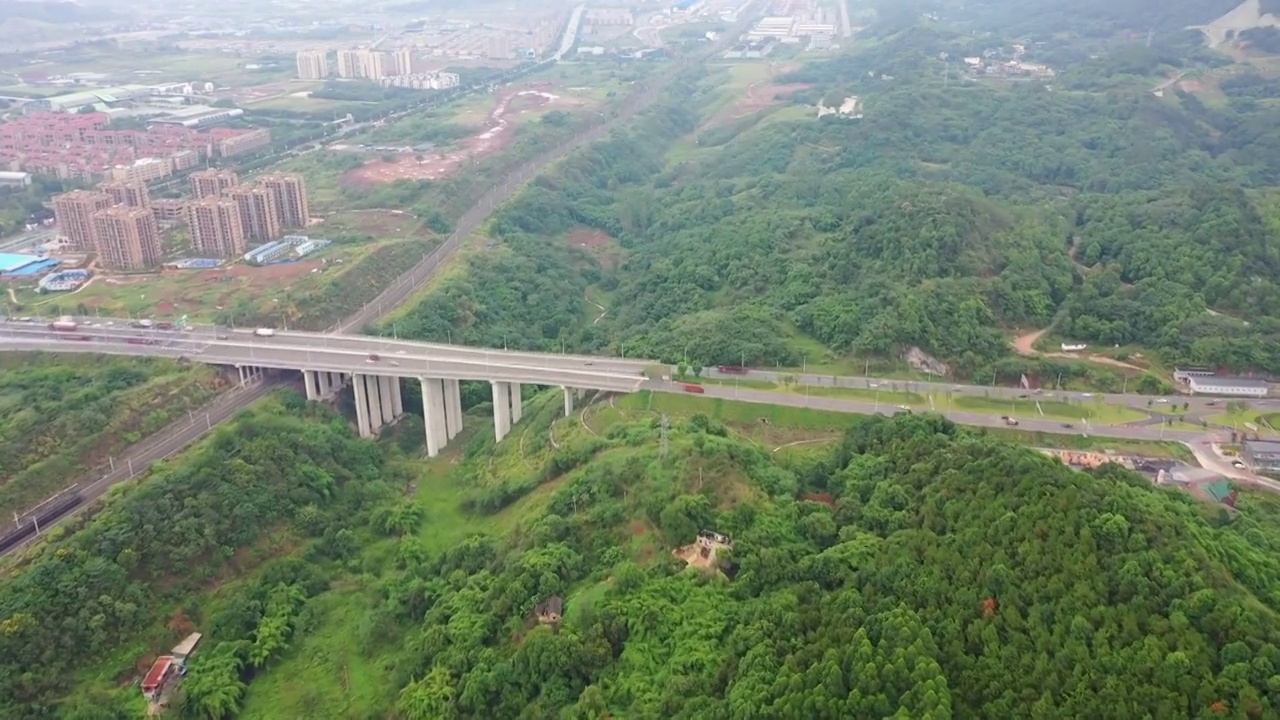 重庆九龙坡白市驿铁交通路运输高架桥视频素材