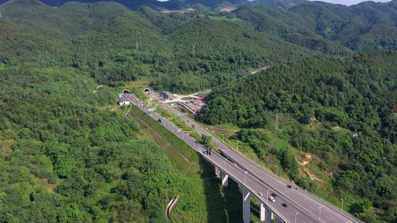 重庆九龙坡白市驿公路隧道视频素材