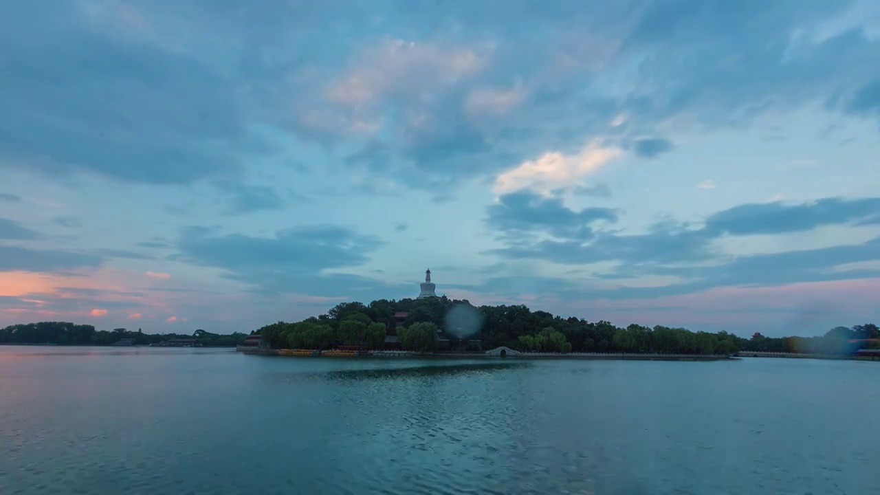 北京北海公园夏季风云日转夜视频素材