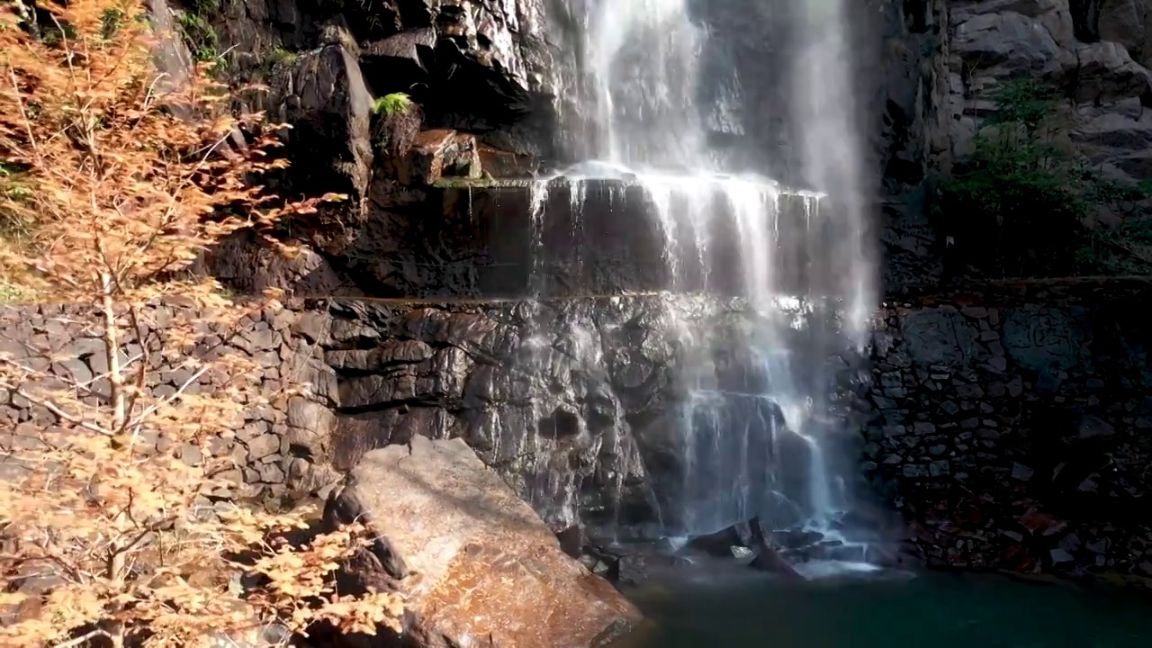 天台山龙穿峡视频素材