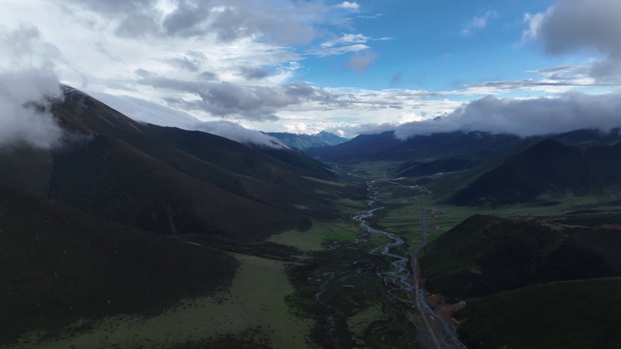 甘孜草原山谷河流视频素材