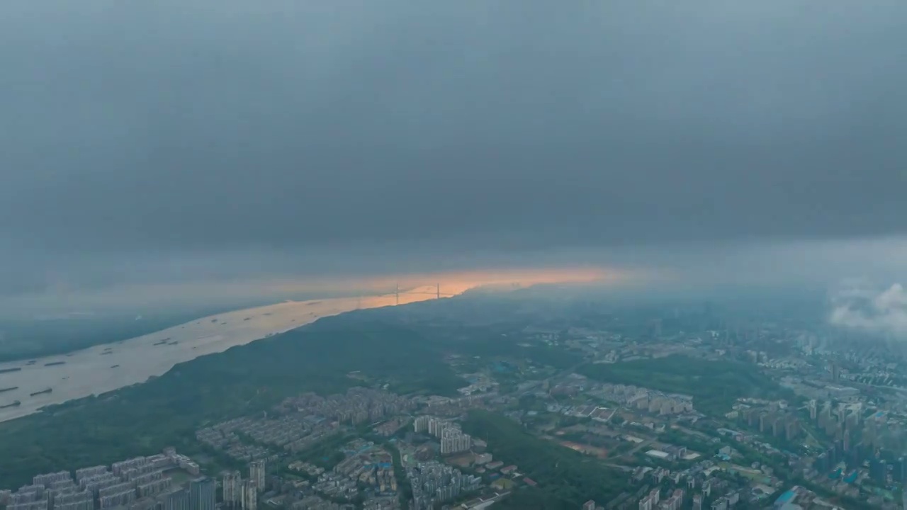 暴雨后的南京日出云海延时视频素材