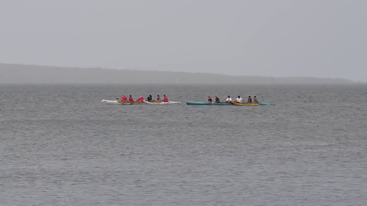 海面上多人划船比赛视频素材