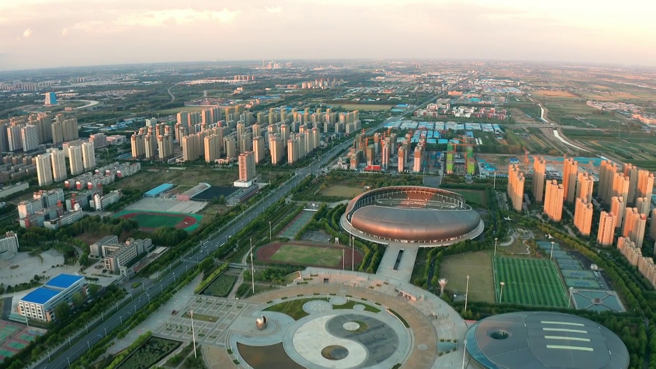 河南省焦作市太极体育中心夏季户外风光视频素材