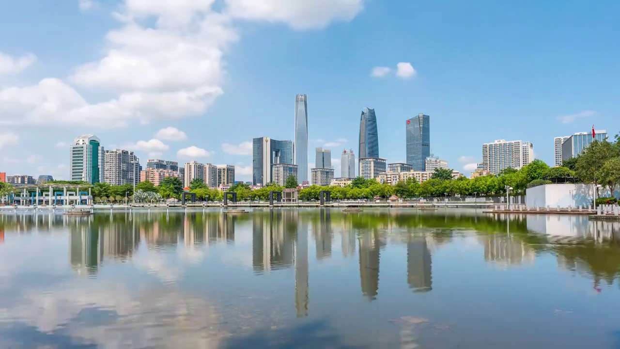 东莞地标市中心蓝天白云延时视频素材画面2