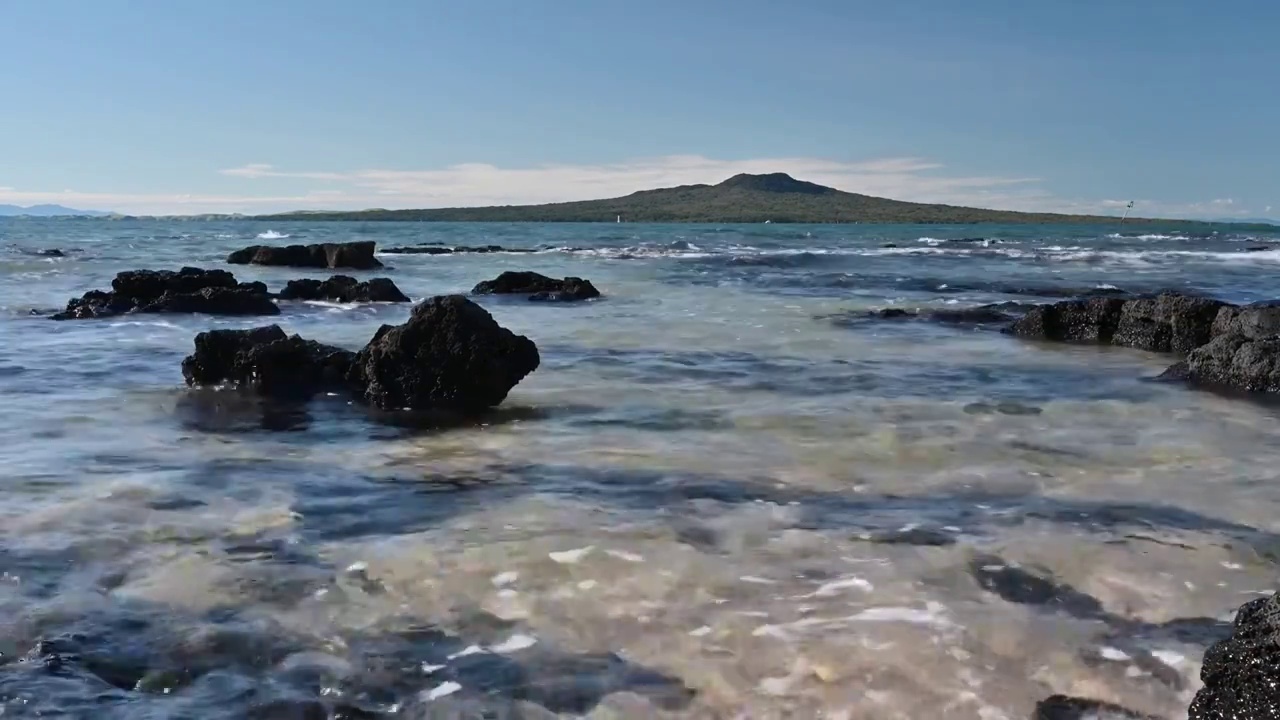 远处的海岛视频素材