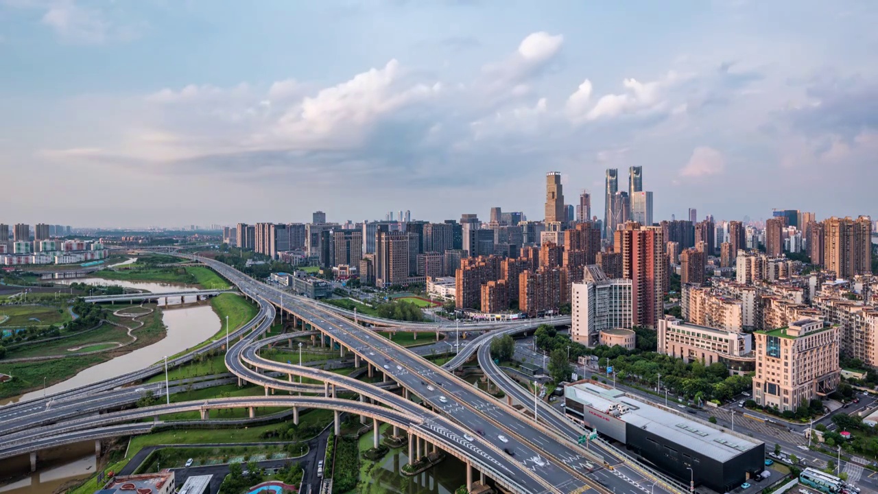 江西南昌红谷滩怡园路立交桥景观视频素材