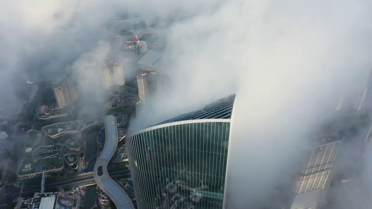 清晨时分苏州园区平流雾视频素材