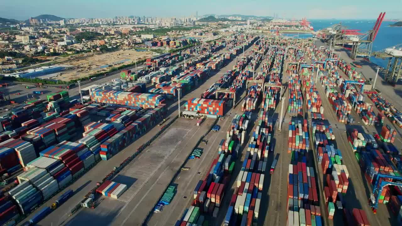 厦门航拍厦门港码头风光视频素材