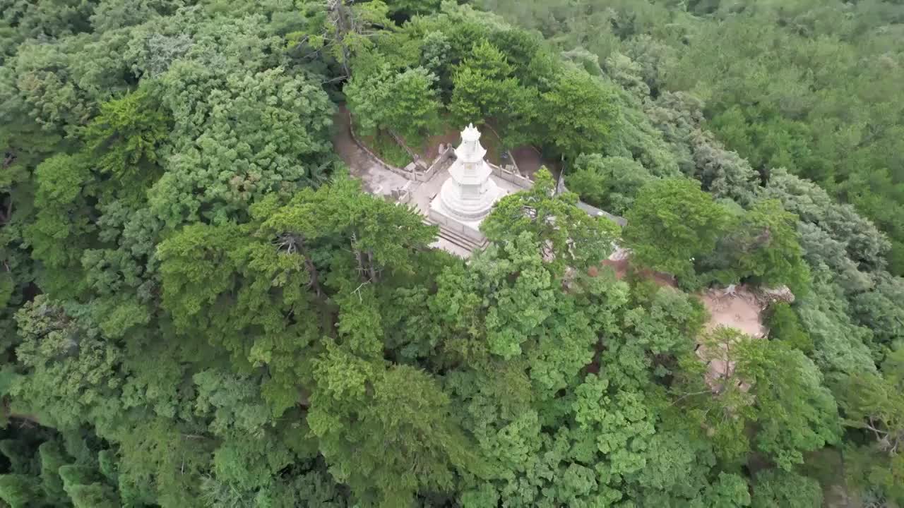 四川天曌山国家森林公园主建筑梵天寺视频素材