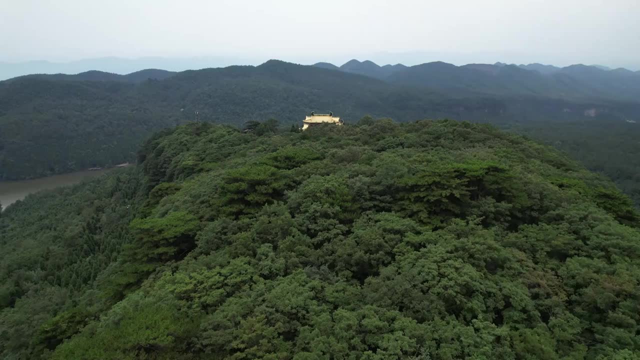 四川天曌山国家森林公园主建筑梵天寺视频素材