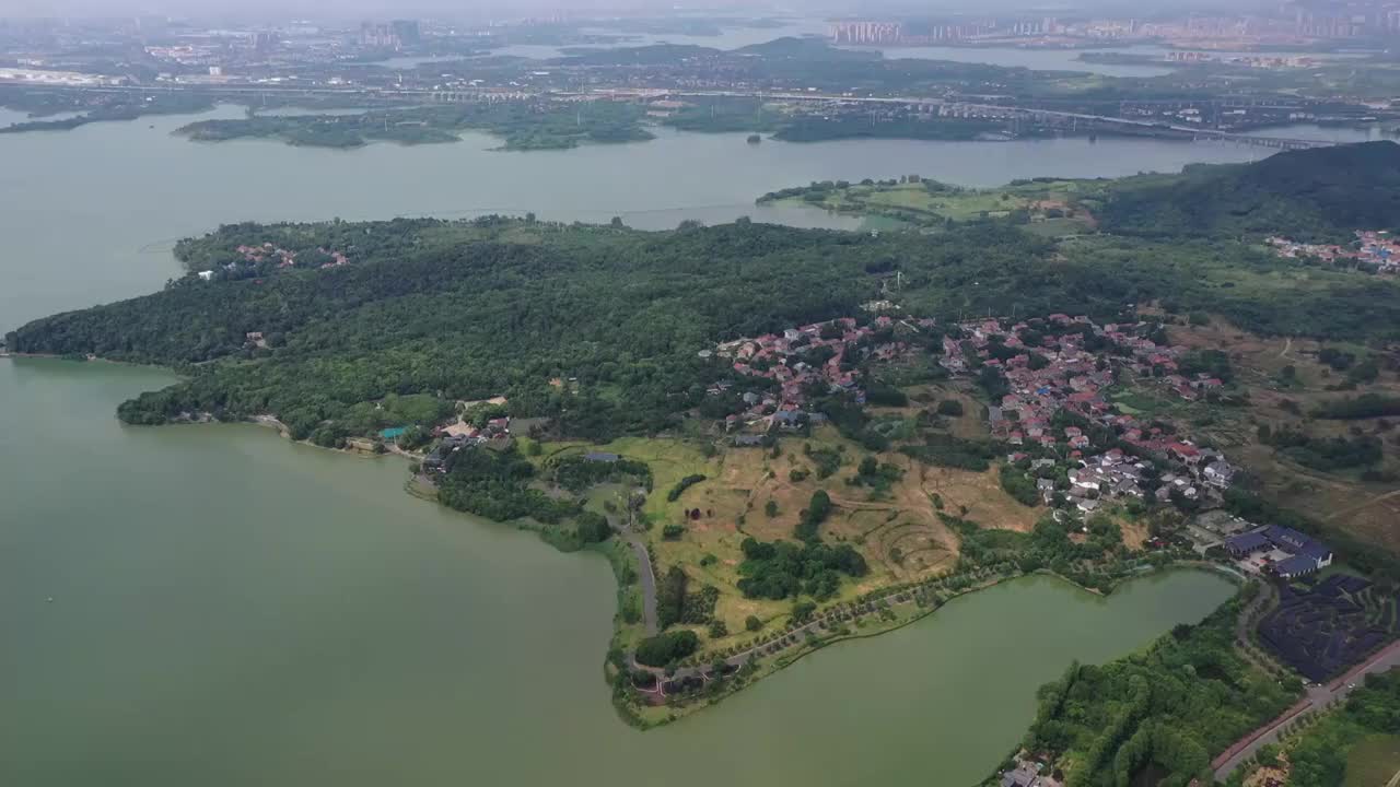 湖北武汉东湖自然风光航拍视频素材