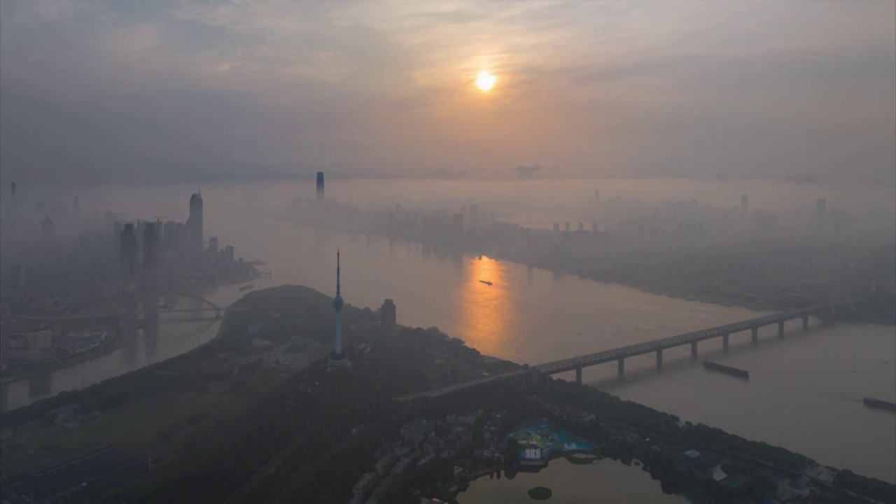 武汉夏日城市天际线日出朝霞风光视频素材