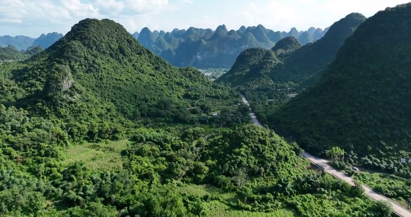 航拍桂林漓江风景区山水风光视频素材