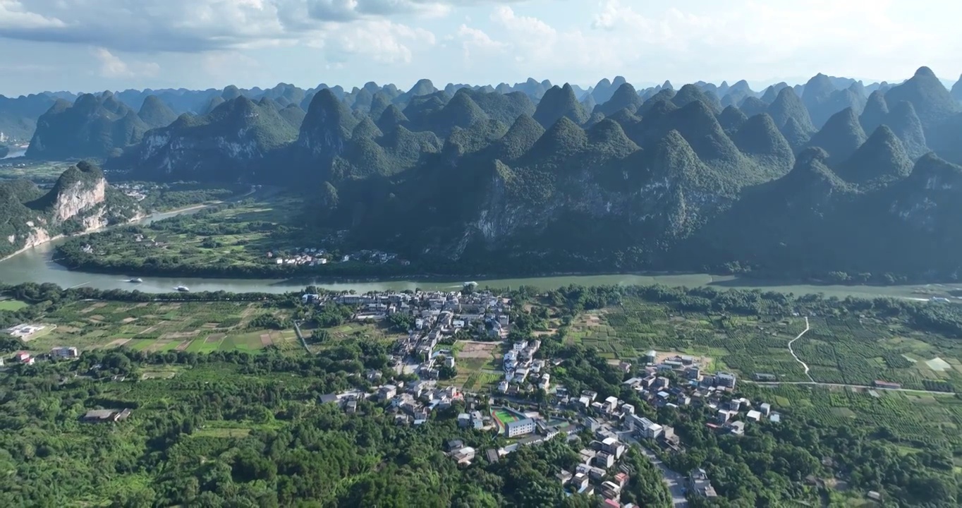 航拍桂林漓江风景区山水风光视频素材