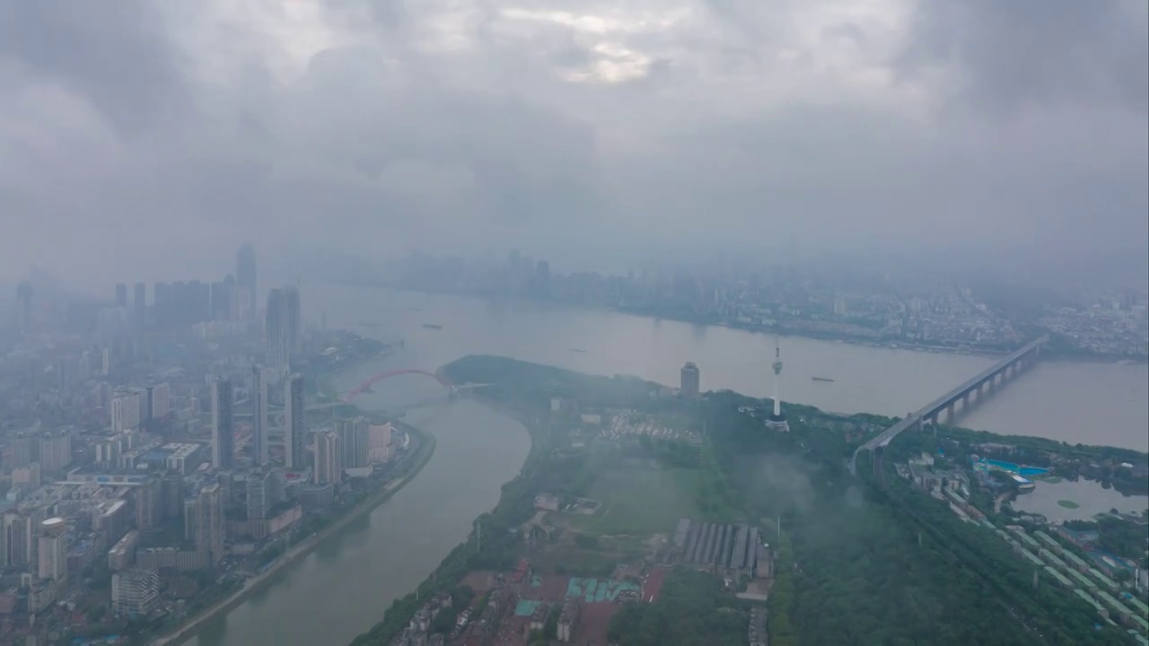 武汉夏日城市天际线航拍风光视频素材