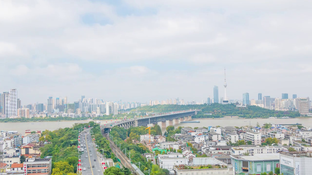 武汉夏日城市天际线航拍风光视频素材